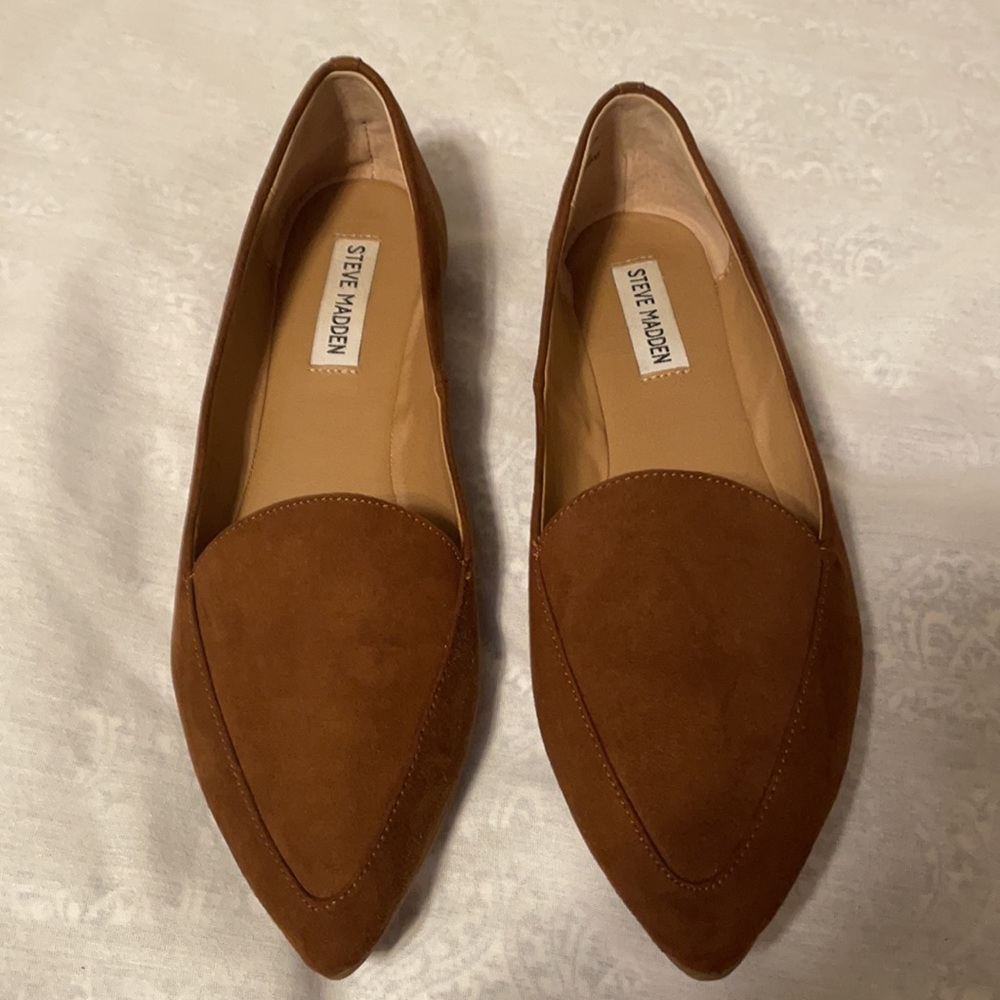 Steve Madden suede flat